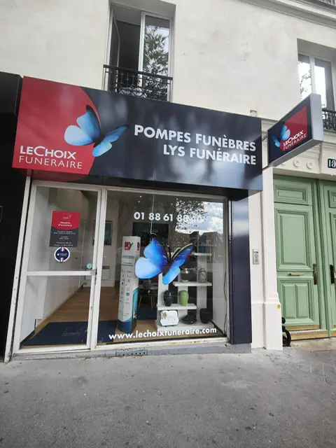 Agence Lys Funéraire à Paris 17ème, vue de la rue des Batignolles
